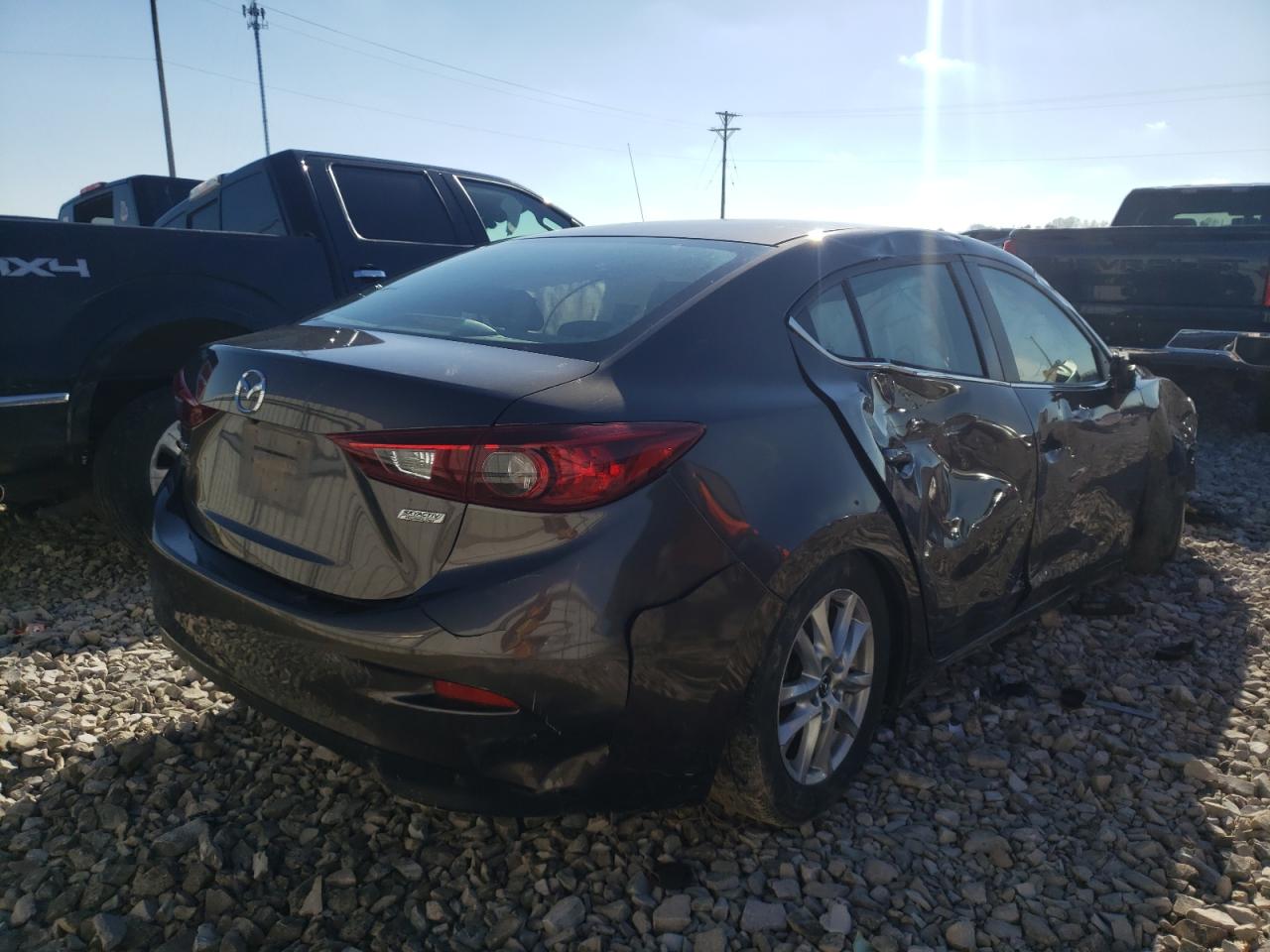 Photo 4 from auction – 2017 MAZDA 3 SPORT with VIN 3MZBN1U73HM105385