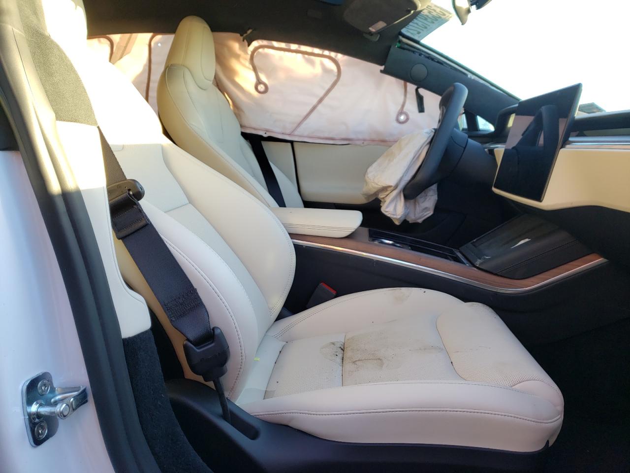 Photo 5 from auction – 2021 TESLA MODEL S with VIN 5YJSA1E5XMF440363