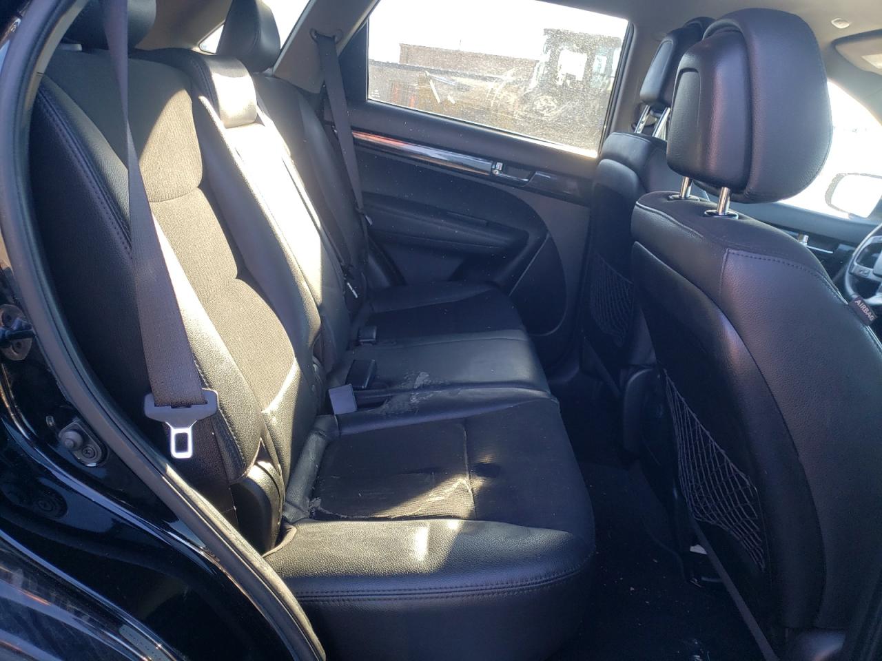 Photo 6 from auction – 2012 KIA SORENTO EX with VIN 5XYKU3A61CG299689