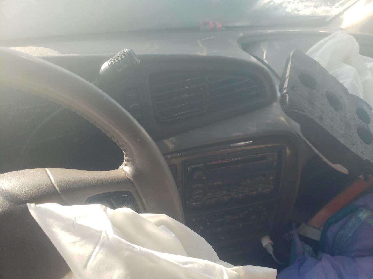 Photo 9 from auction – 2000 FORD WINDSTAR S with VIN 2FMZA5343YBA28185