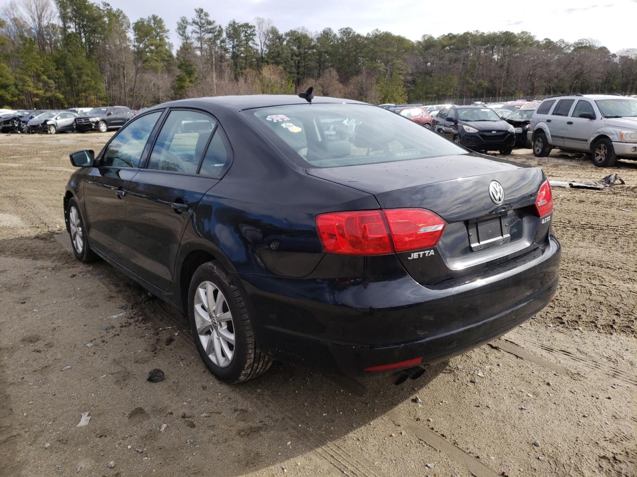 Photo 3 from auction – 2011 VOLKSWAGEN JETTA SE with VIN 3VWDZ7AJ4BM338232