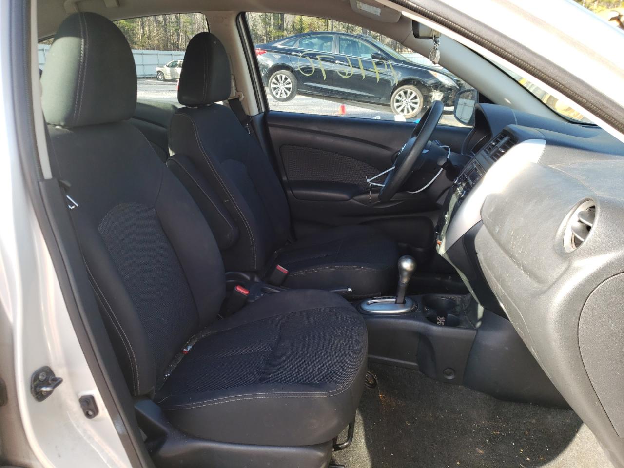 Photo 5 from auction – 2015 NISSAN VERSA S with VIN 3N1CN7AP4FL943414