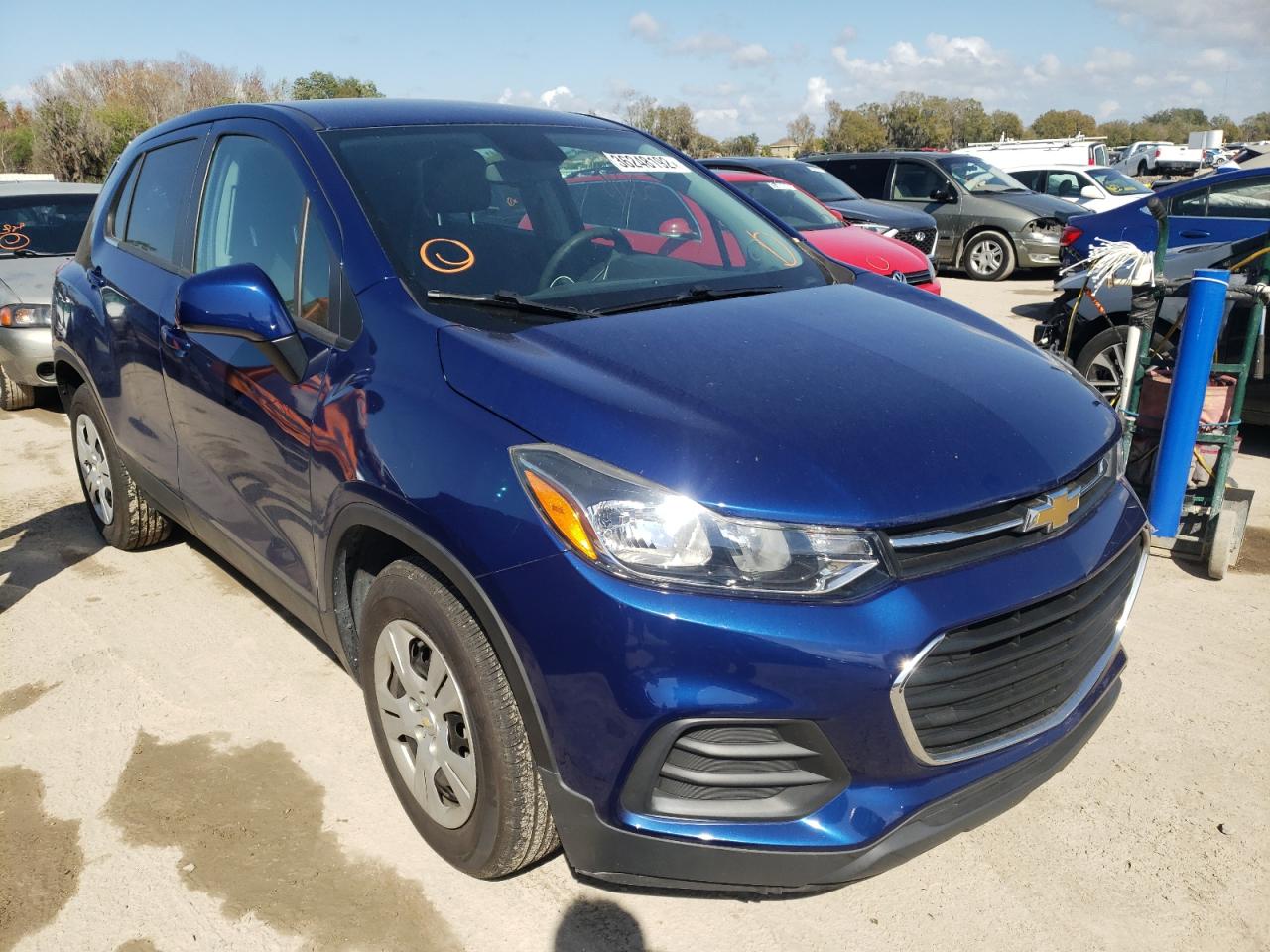 CHEVROLET TRAX LS 2017 with VIN 3GNCJKSB5HL177315 - Photo from auction