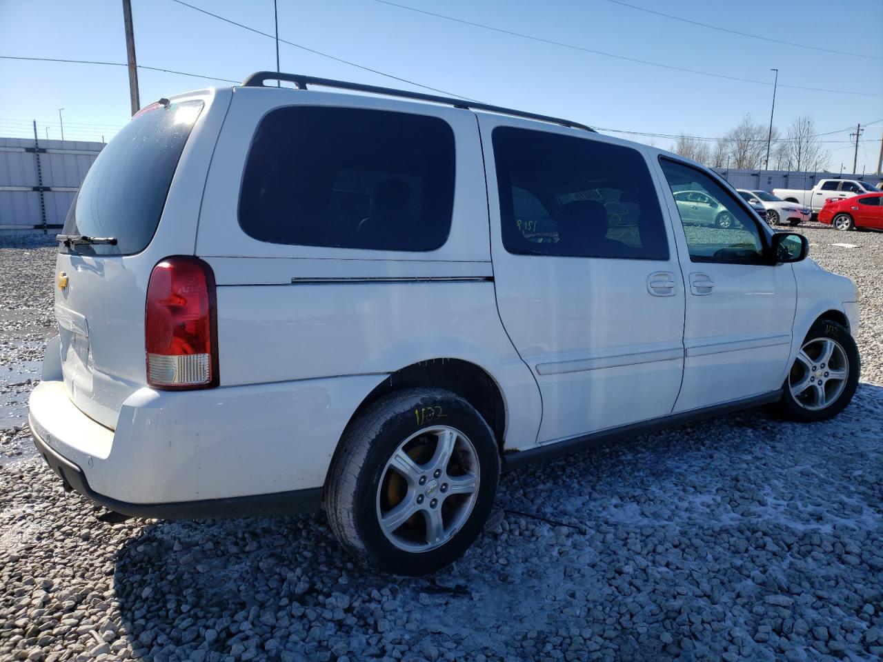 Photo 4 from auction – 2005 CHEVROLET UPLANDER L with VIN 1GNDX33L25D175460