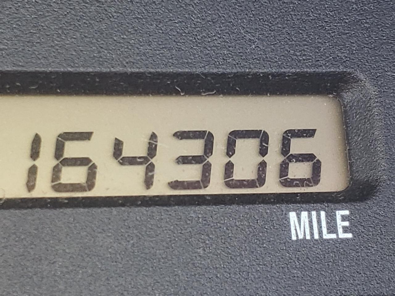 Photo 8 from auction – 2000 TOYOTA AVALON XL with VIN 4T1BF28B2YU007556