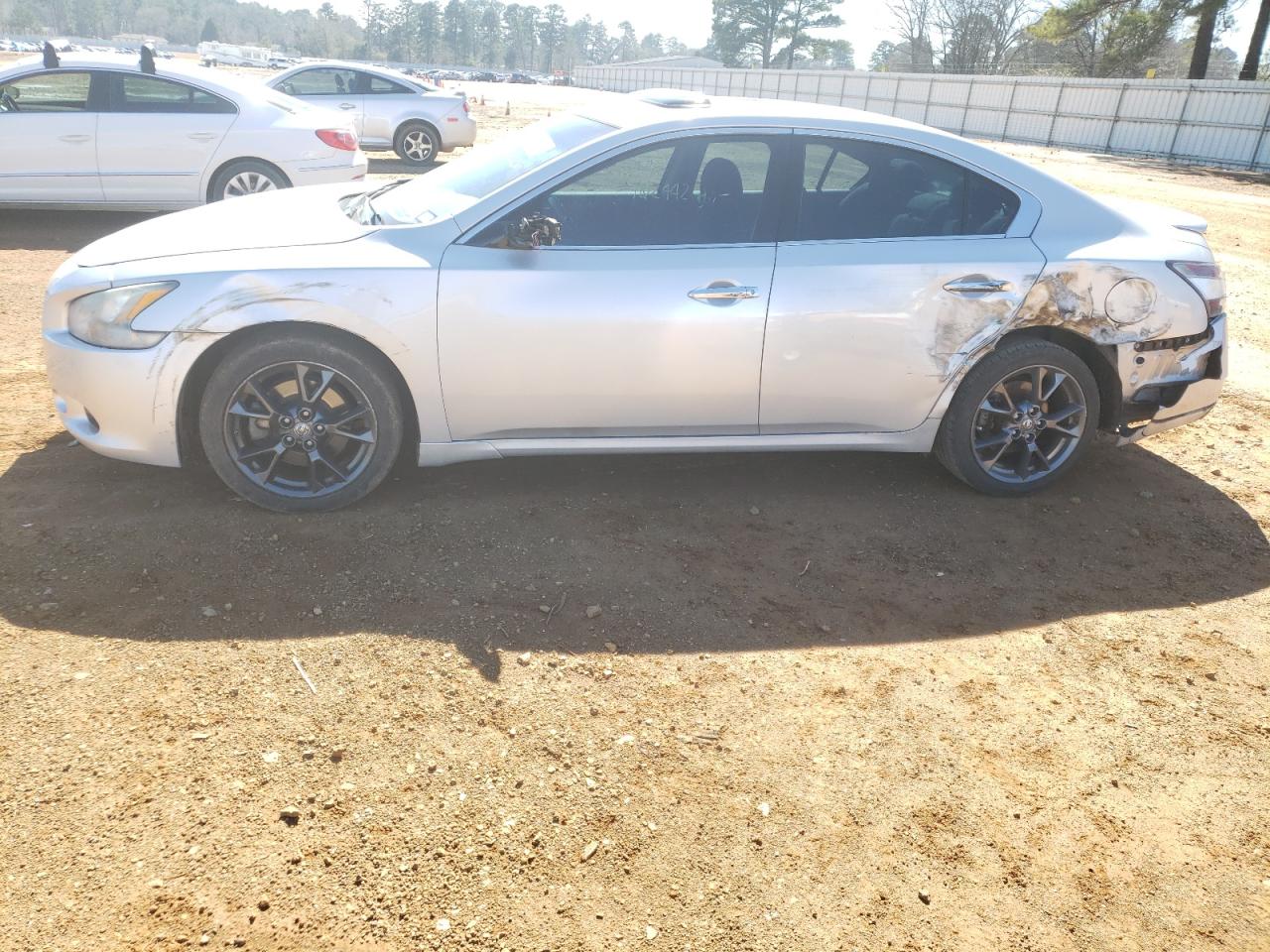 Photo 9 from auction – 2014 NISSAN MAXIMA S with VIN 1N4AA5AP4EC472126