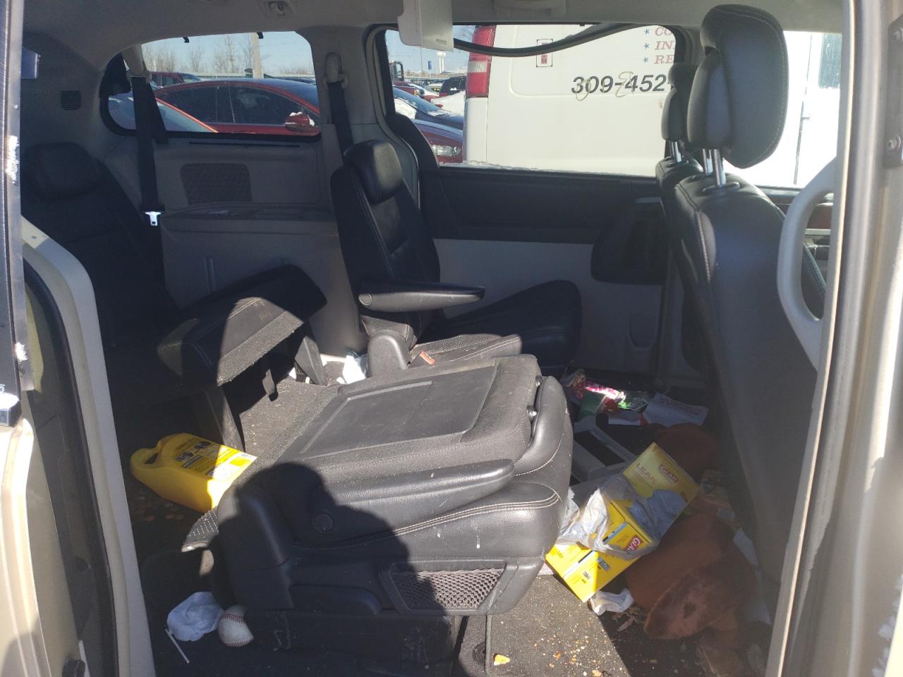 Photo 6 from auction – 2010 CHRYSLER TOWN & COU with VIN 2A4RR8D12AR480154
