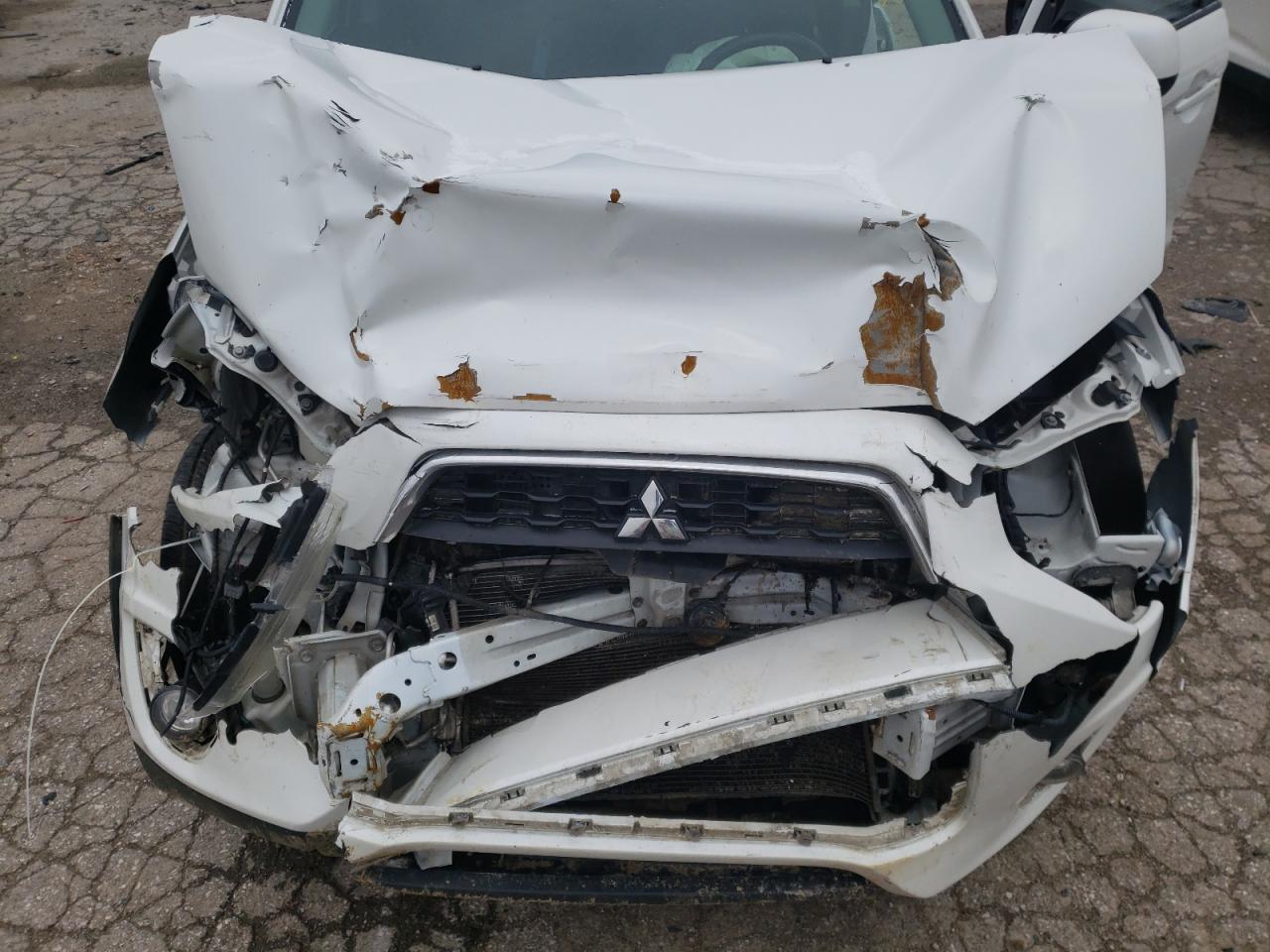 Photo 7 from auction – 2014 MITSUBISHI OUTLANDER with VIN 4A4AP3AU3EE027053