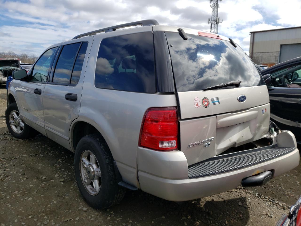 Photo 3 from auction – 2004 FORD EXPLORER X with VIN 1FMZU73K64UB33938