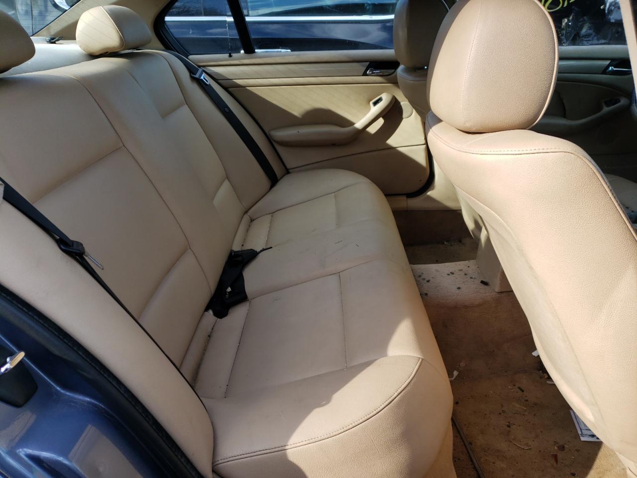 Photo 6 from auction – 2000 BMW 323 I with VIN WBAAM3340YKC73402