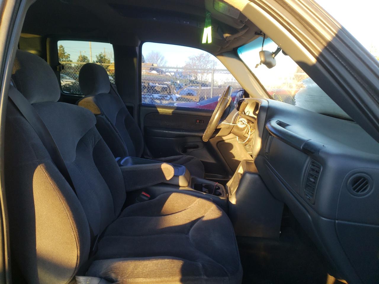 Photo 5 from auction – 2001 GMC NEW SIERRA with VIN 2GTEK19T611256314