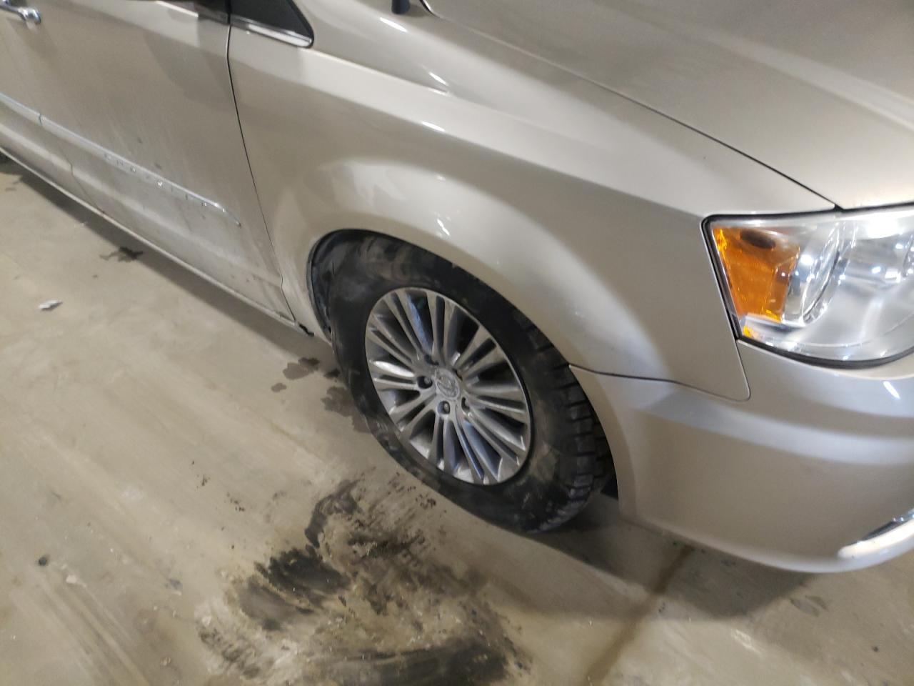 Photo 9 from auction – 2013 CHRYSLER TOWN & COU with VIN 2C4RC1CG7DR716659