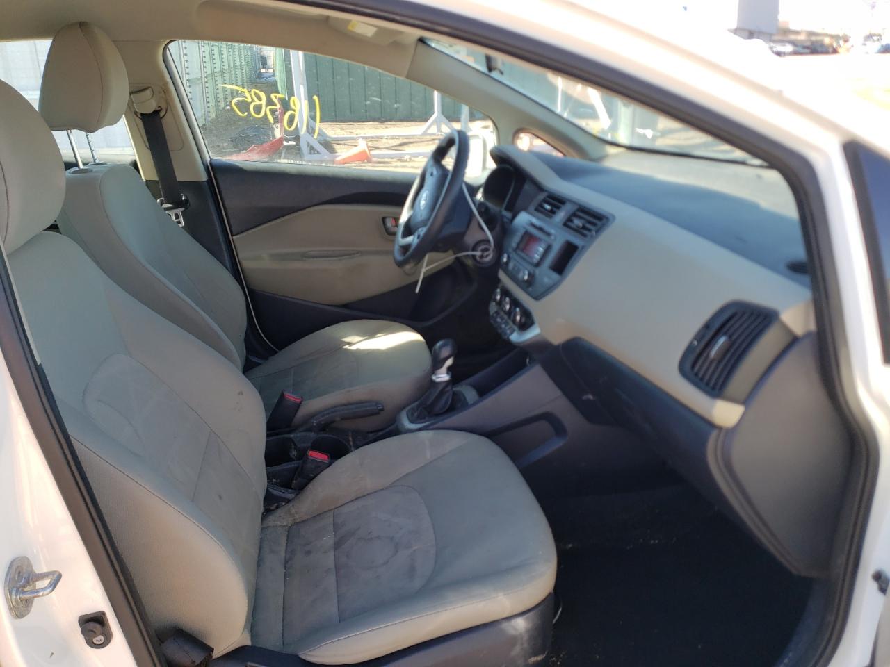 Photo 5 from auction – 2015 KIA RIO LX with VIN KNADM4A3XF6445063