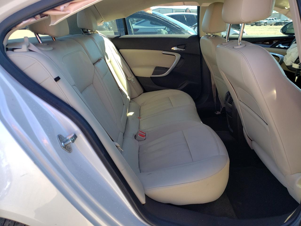 Photo 6 from auction – 2017 BUICK REGAL SPOR with VIN 2G4GL5EX5H9125419