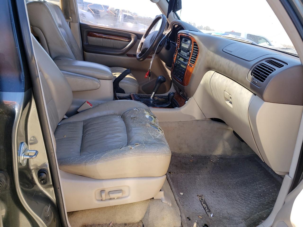 Photo 5 from auction – 1999 LEXUS LX 470 with VIN JT6HT00W7X0045629