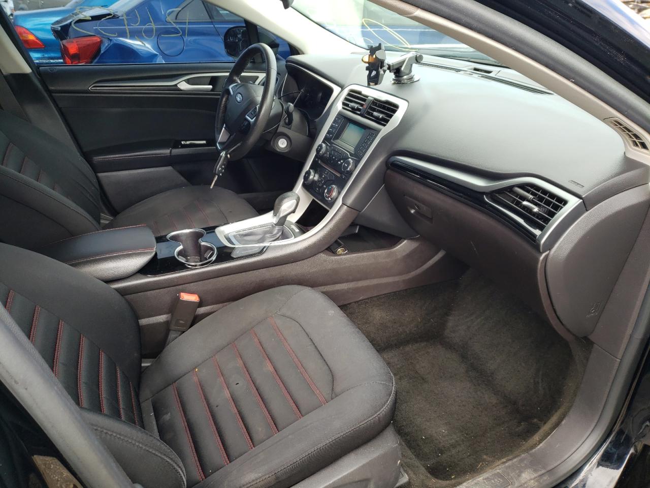 Photo 5 from auction – 2016 FORD FUSION with VIN 3FA6P0HD1GR119625