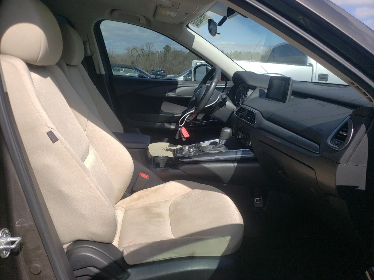 Photo 5 from auction – 2016 MAZDA CX-9 TOURI with VIN JM3TCBBY7G0111326