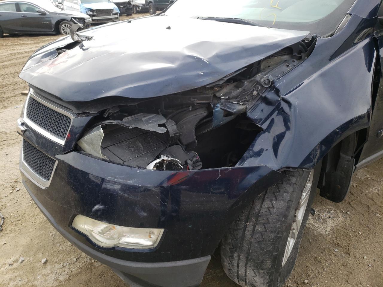 Photo 9 from auction – 2010 CHEVROLET TRAVERSE L with VIN 1GNLRFED3AS117165