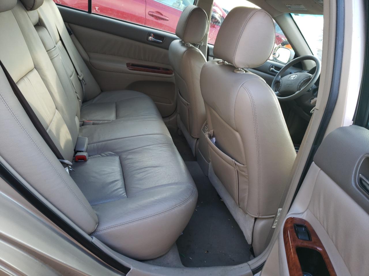 Photo 6 from auction – 2005 TOYOTA CAMRY LE with VIN 4T1BE32K55U949758