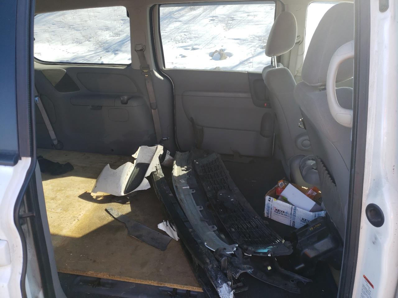 Photo 6 from auction – 2012 KIA SEDONA LX with VIN KNDMG4C78C6494333