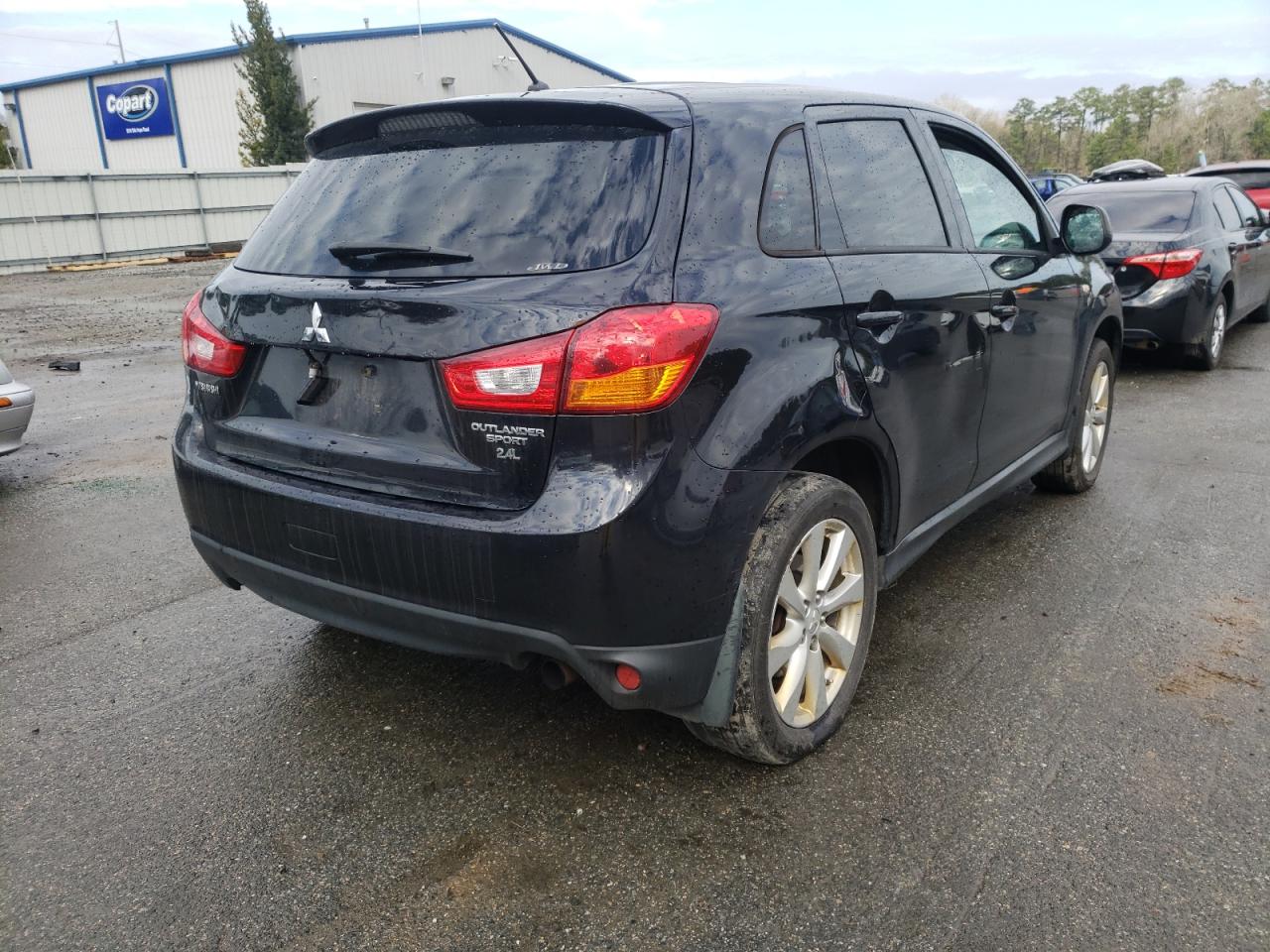 Photo 4 from auction – 2015 MITSUBISHI OUTLANDER with VIN 4A4AR3AW9FE041696