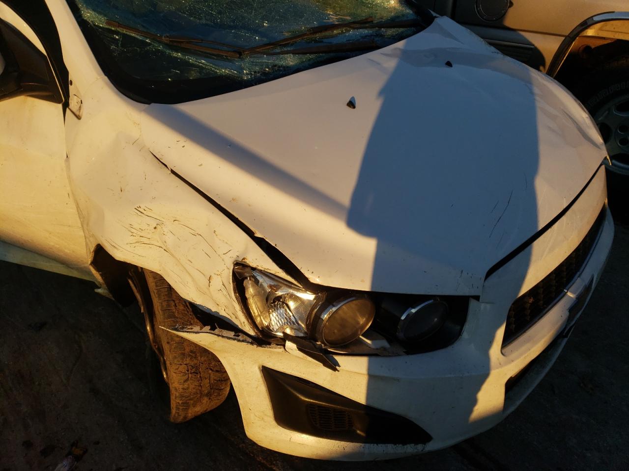 Photo 9 from auction – 2014 CHEVROLET SONIC LS with VIN 1G1JA6SH9E4175136