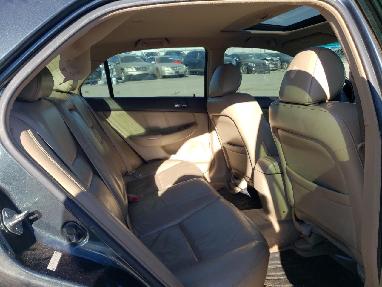 Photo 6 from auction – 2004 HONDA ACCORD EX with VIN 1HGCM66584A020067