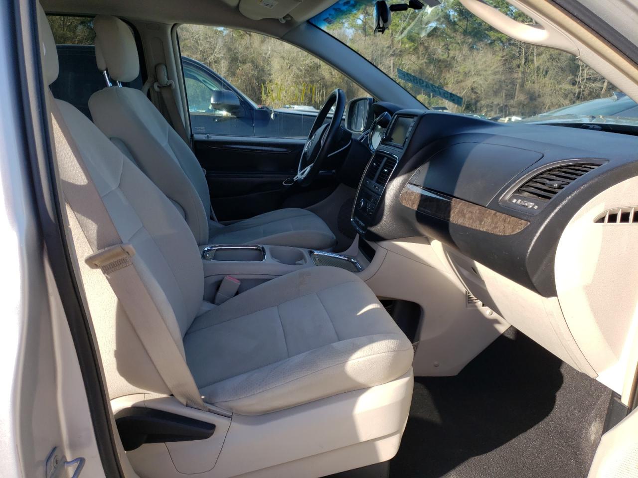Photo 5 from auction – 2011 DODGE GRAND CARA with VIN 2D4RN5DG4BR693339
