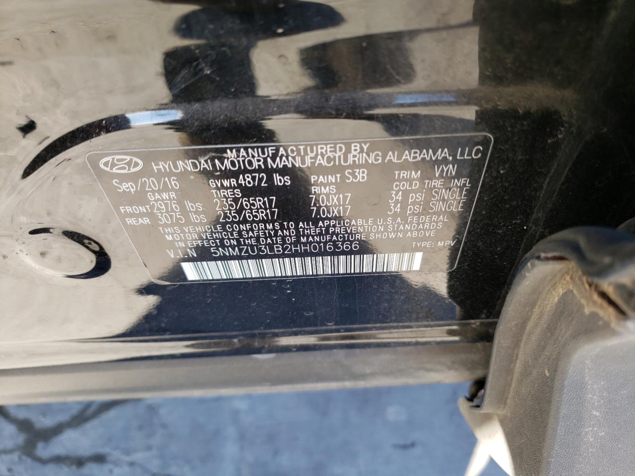 Photo 10 from auction – 2017 HYUNDAI SANTA FE S with VIN 5NMZU3LB2HH016366