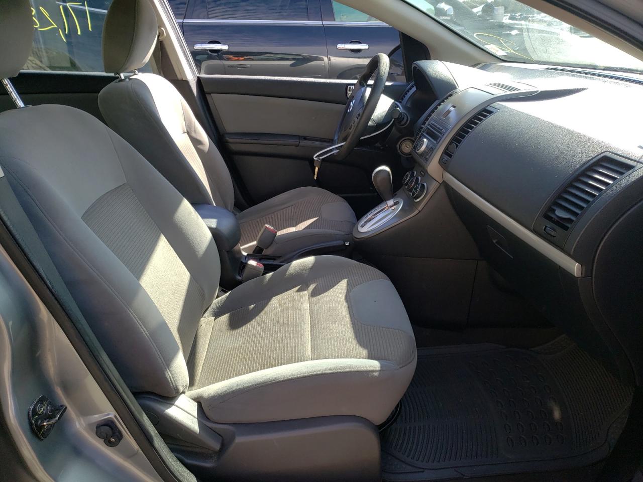 Photo 5 from auction – 2012 NISSAN UK with VIN 3N1AB6AP4CL733255