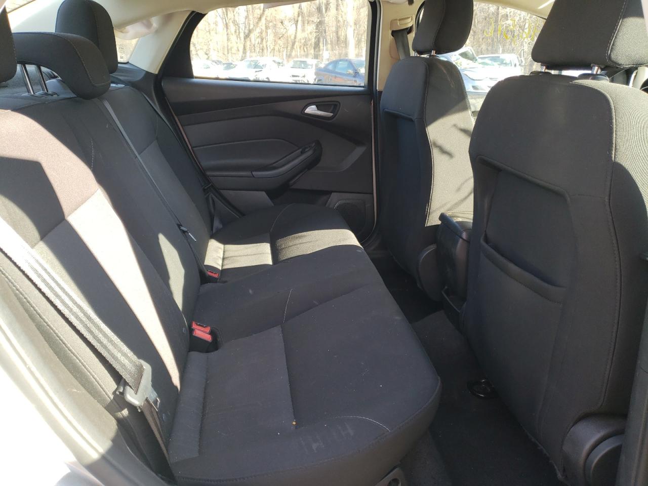 Photo 6 from auction – 2018 FORD FOCUS SE with VIN 1FADP3F25JL308813