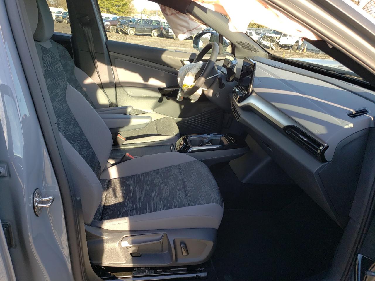 Photo 5 from auction – 2021 VOLKSWAGEN ID.4 PRO with VIN WVGRMPE23MP031816