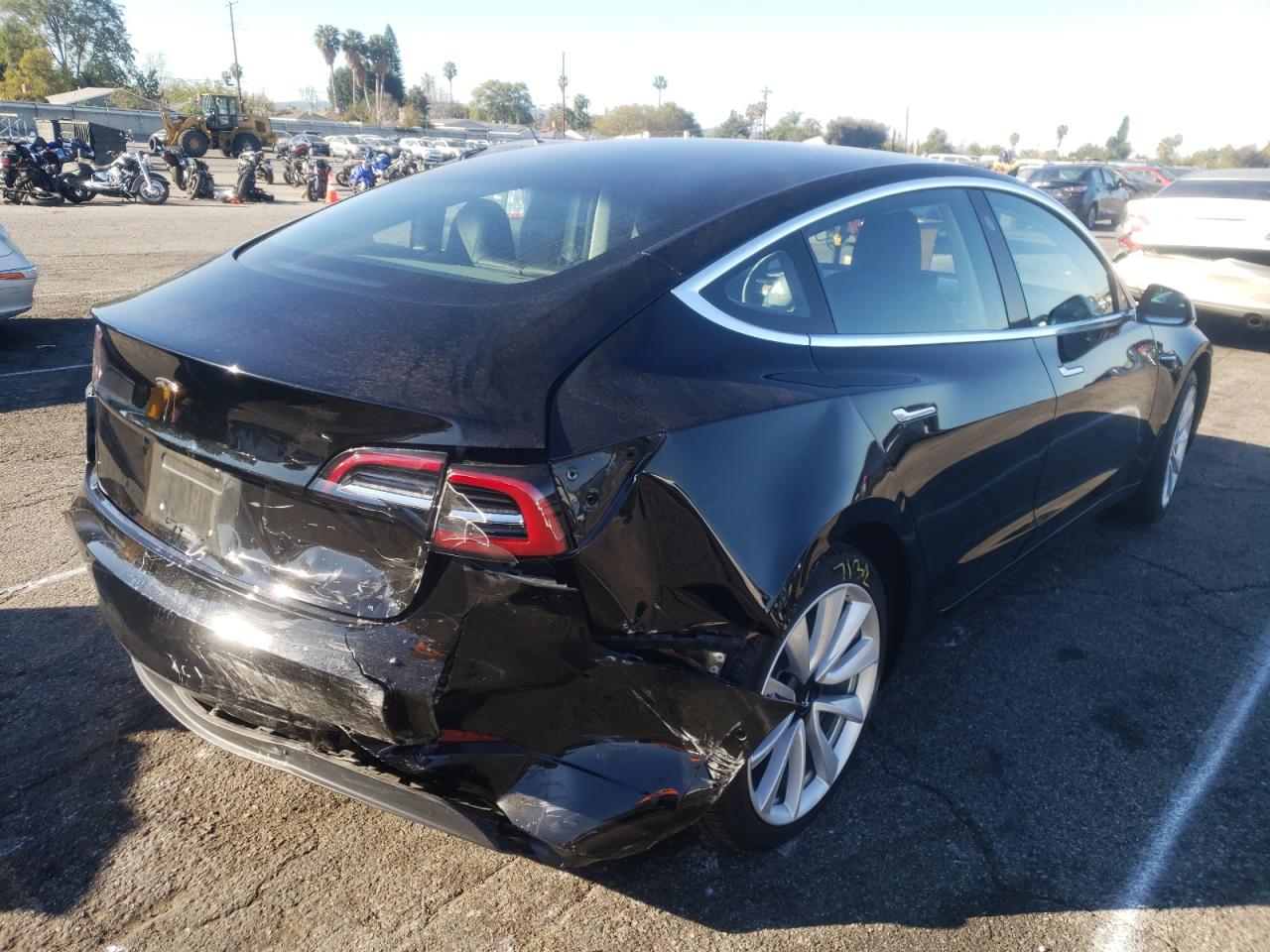 Photo 4 from auction – 2018 TESLA MODEL 3 with VIN 5YJ3E1EA0JF169878
