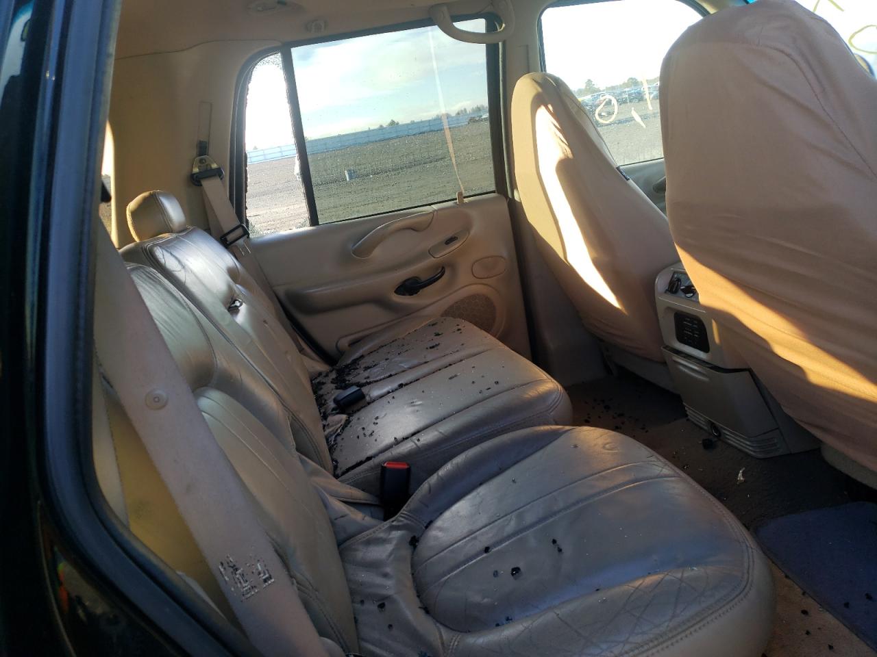 Foto 6 de la subasta – 2001 FORD EXPEDITION con VIN 1FMPU18L51LA32235