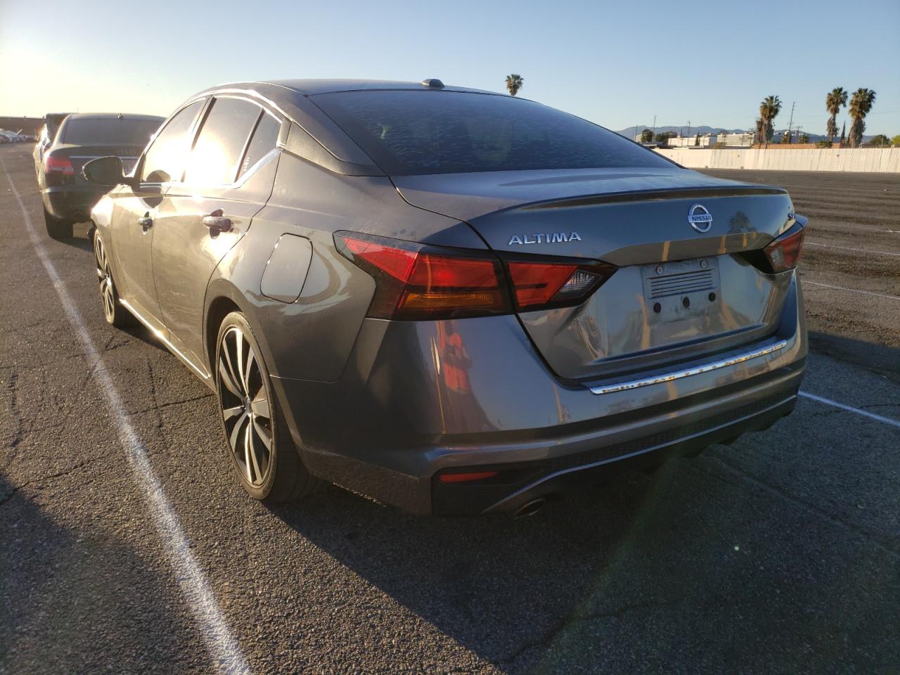 Photo 3 from auction – 2019 NISSAN ALTIMA SR with VIN 1N4BL4CV2KN317577