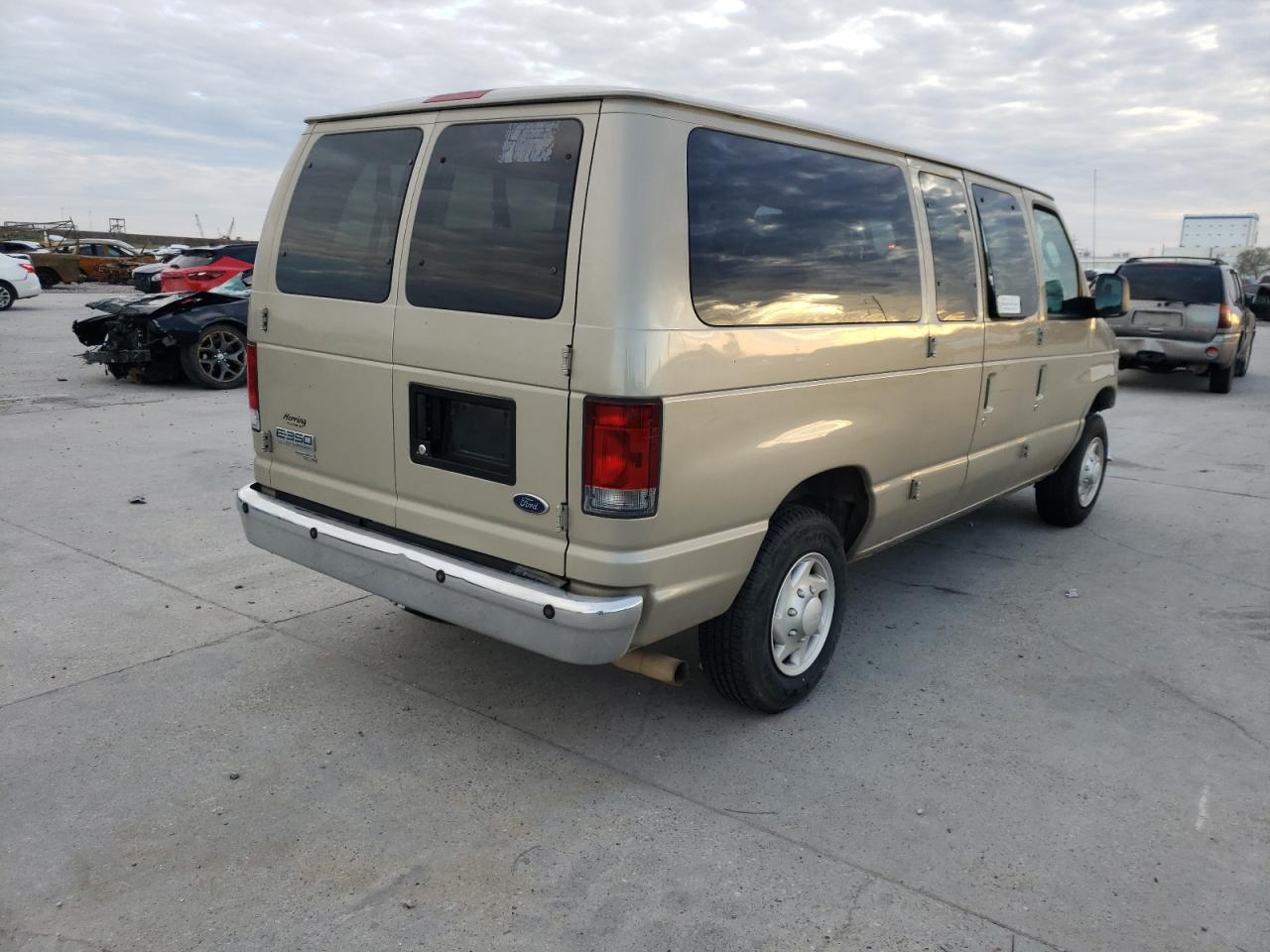 Photo 4 from auction – 2008 FORD ECONOLINE with VIN 1FBNE31L18DB11246