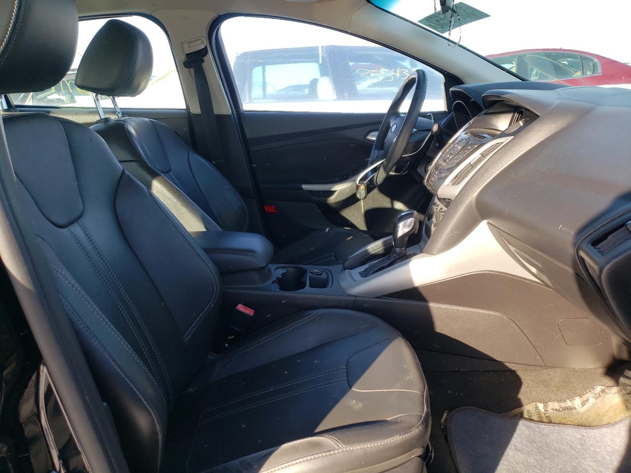 Photo 5 from auction – 2013 FORD FOCUS SE with VIN 1FADP3F21DL368835