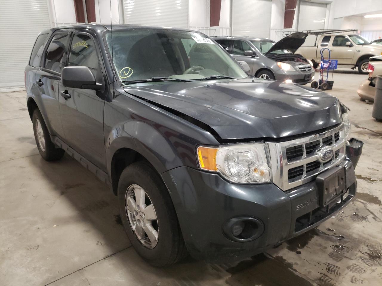 FORD ESCAPE XLS 2009 with VIN 1FMCU02739KA92813 - Photo from auction