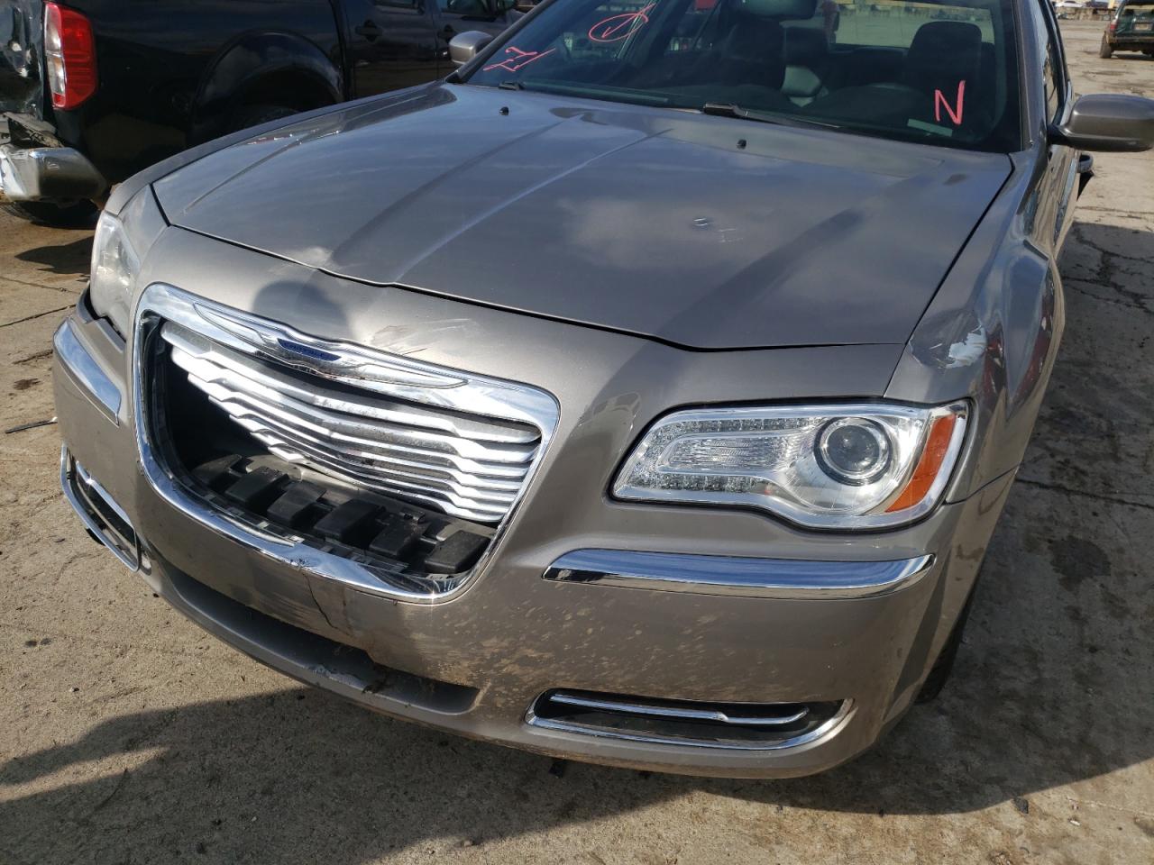 Photo 9 from auction – 2014 CHRYSLER 300 with VIN 2C3CCAAG2EH199856