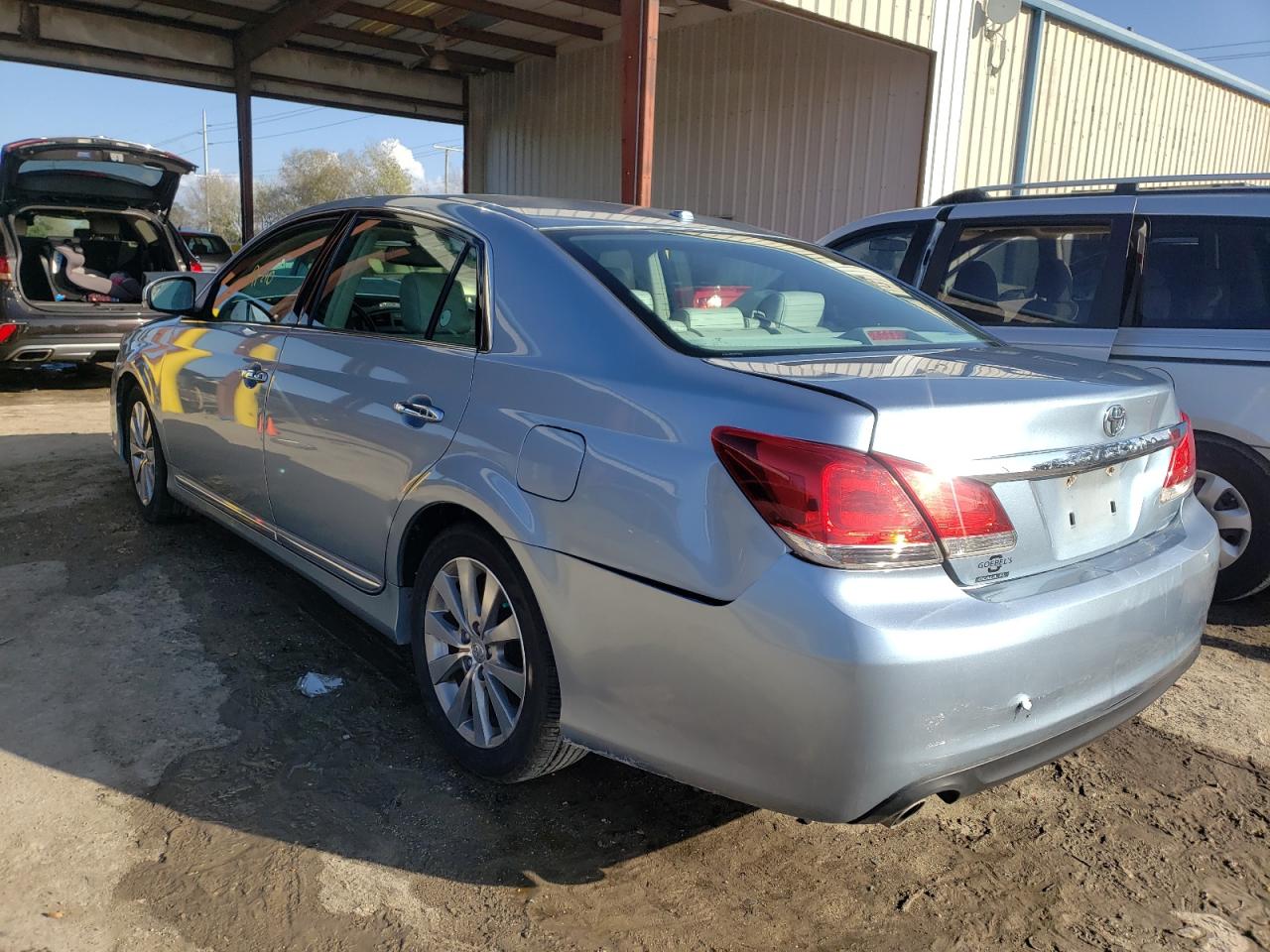 Photo 3 from auction – 2011 TOYOTA AVALON BAS with VIN 4T1BK3DB7BU377609