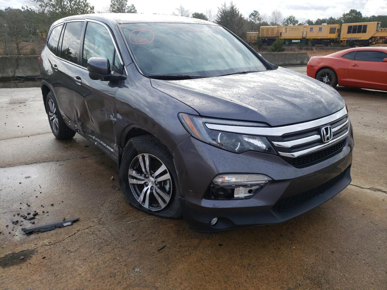 HONDA PILOT EX 2018 con VIN 5FNYF5H38JB020108 - Foto de la subasta
