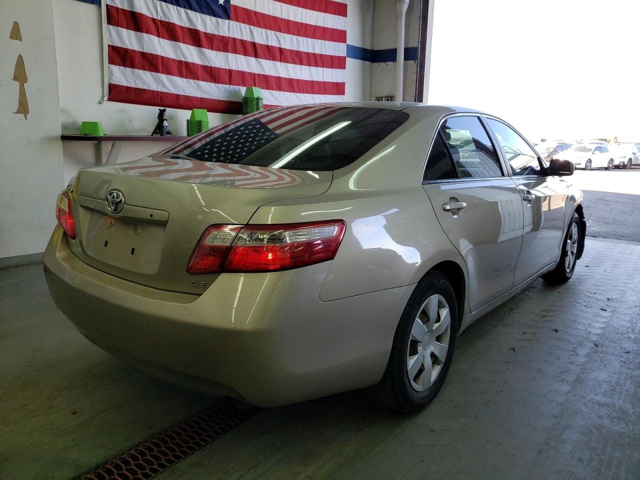 Photo 4 from auction – 2007 TOYOTA CAMRY CE with VIN 4T1BE46K07U050048