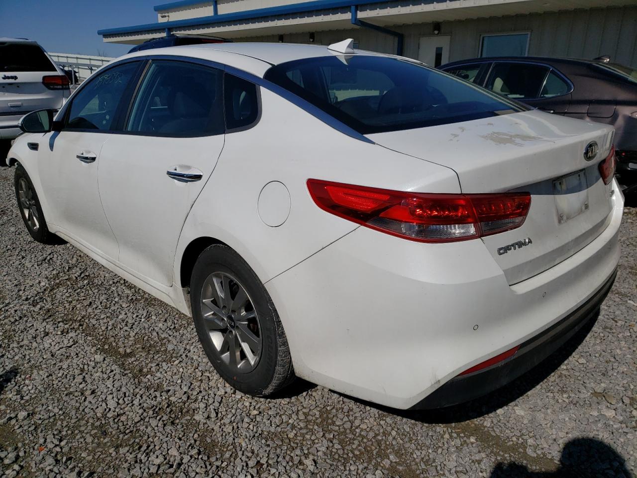 Photo 3 from auction – 2016 KIA OPTIMA LX with VIN 5XXGT4L14GG043573