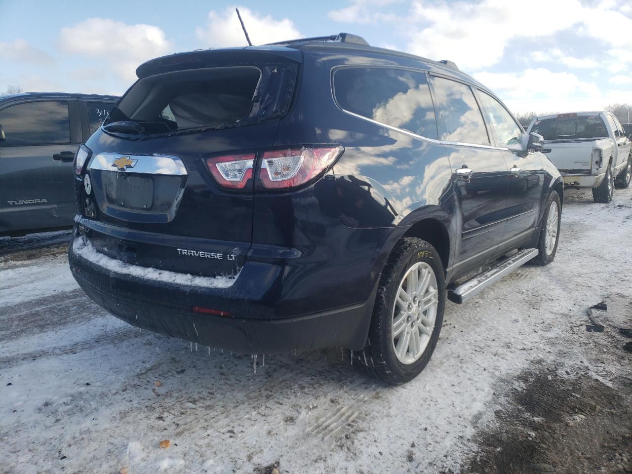 Photo 4 from auction – 2015 CHEVROLET TRAVERSE L with VIN 1GNKRGKD8FJ112613