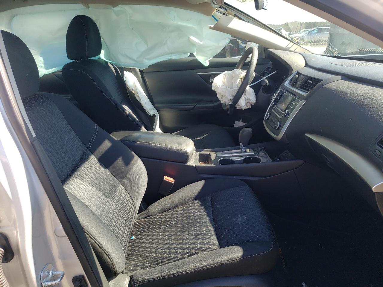 Photo 5 from auction – 2017 NISSAN ALTIMA 2.5 with VIN 1N4AL3AP4HC162870