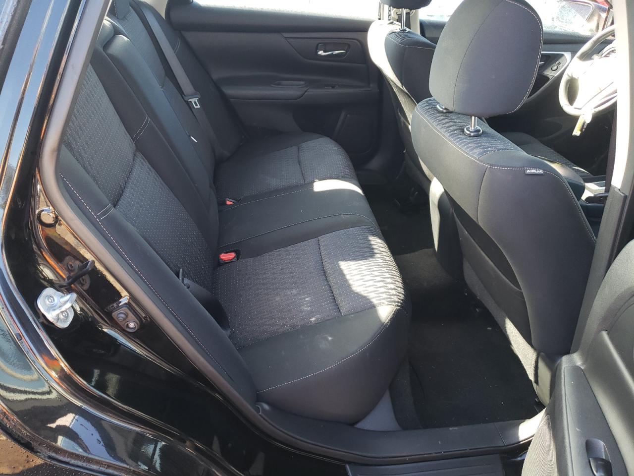 Photo 6 from auction – 2016 NISSAN ALTIMA 2.5 with VIN 1N4AL3AP6GC120439