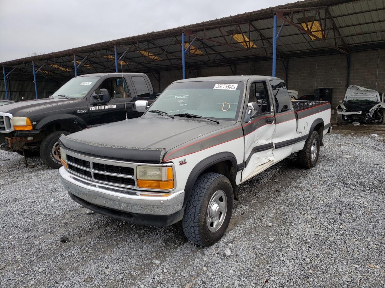 Photo 2 from auction – 1996 DODGE DAKOTA with VIN 1B7GG23Y6TS686285