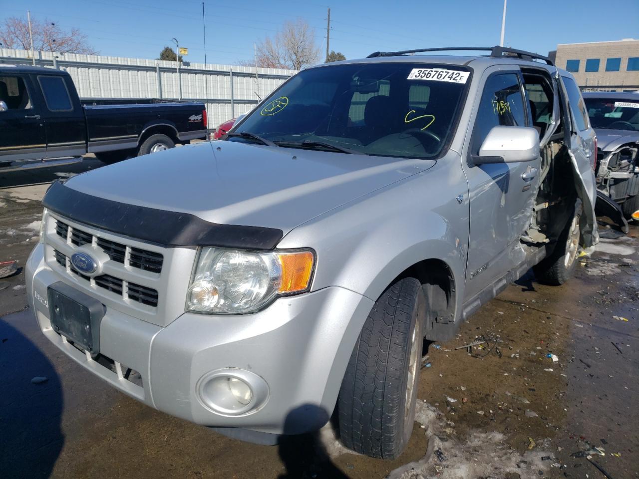 Photo 2 from auction – 2008 FORD ESCAPE LIM with VIN 1FMCU941X8KA95011