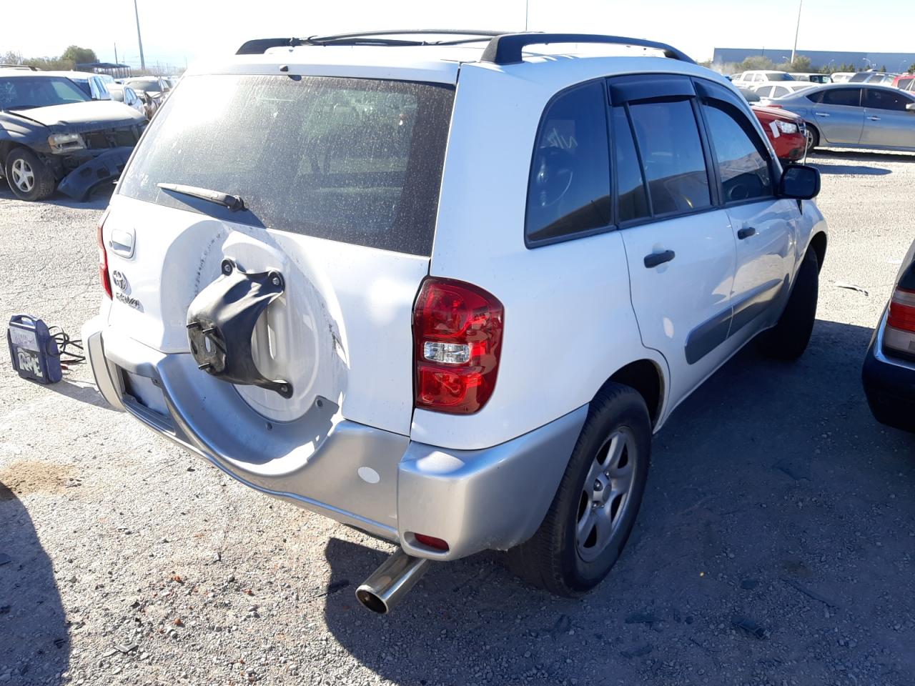 Photo 4 from auction – 2004 TOYOTA RAV4 with VIN JTEGD20V540029442