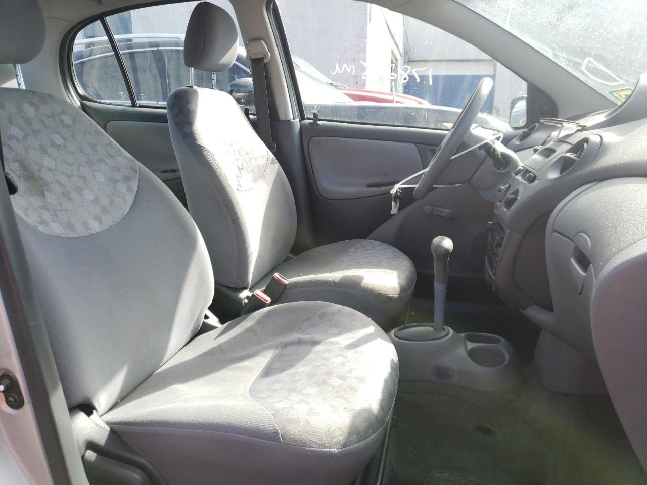 Photo 5 from auction – 2000 TOYOTA ECHO with VIN JTDBT1232Y0095637